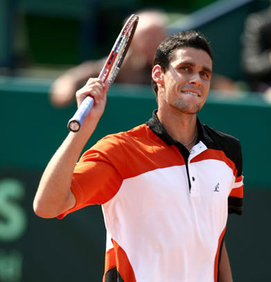 Victor Hănescu şi-a atins cea mai bună performanţă în turneul de la Wimbledon » Din nou în turul trei